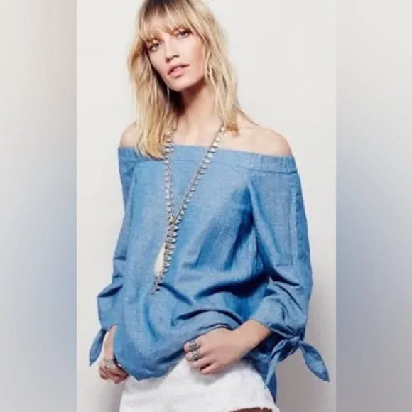 FINAL PRICE Free People Chambray Show Some Shoulder Top - Picture 1 of 7
